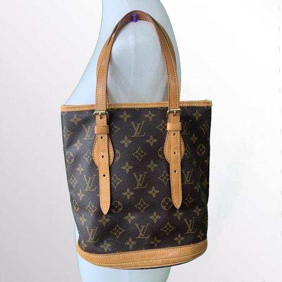 Louis Vuitton Handbags - Louis Vuitton Bucket Bag